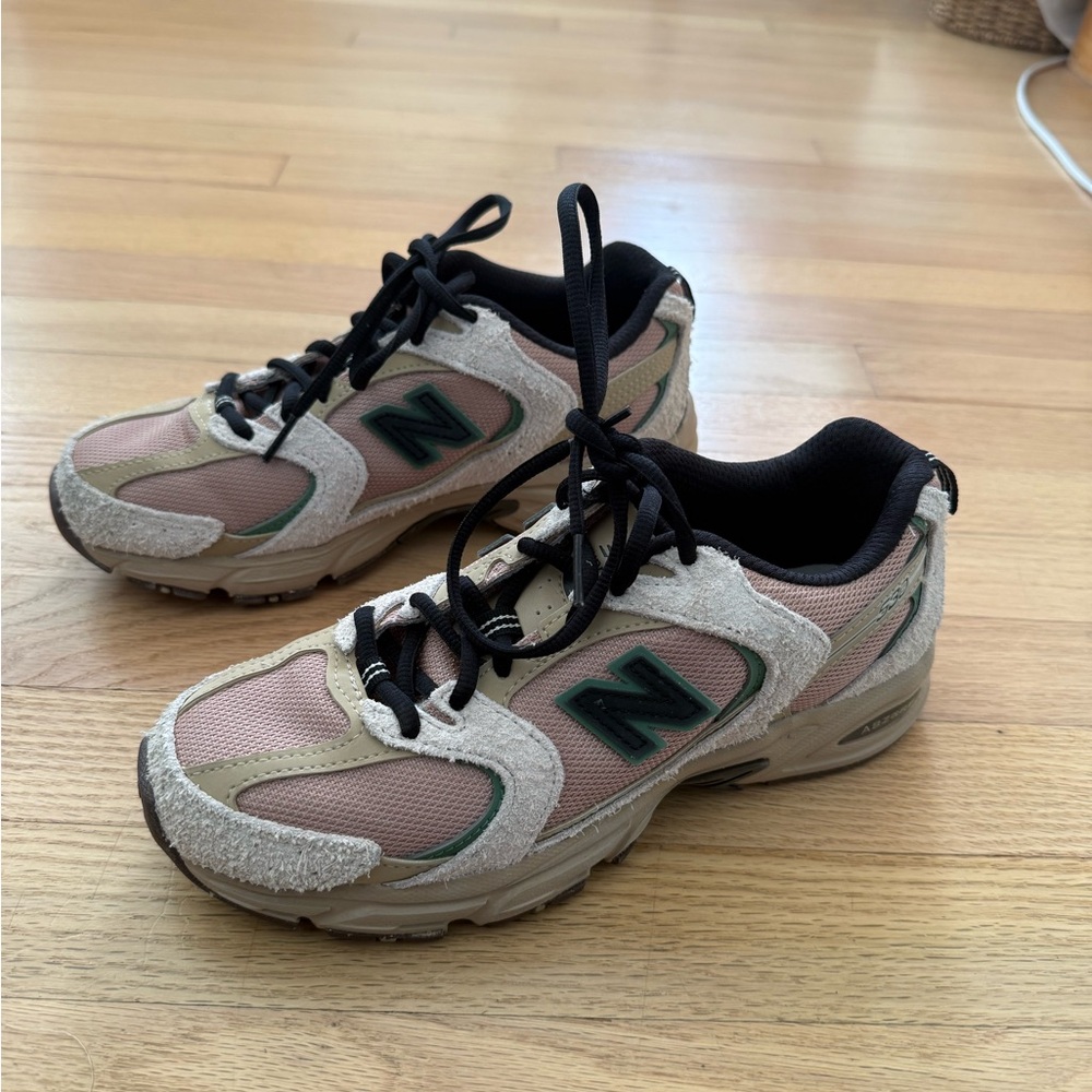 New Balance 530 Beige Sneakers